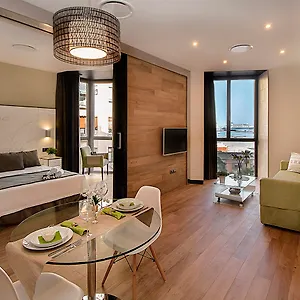 apartamentos-suites-oficentro-deluxe.hotelsinnerja.org/